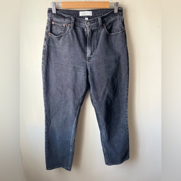 Abercrombie and fitch Curve Love Ultra High Rise Ankle Straight Washed Grey 27 - Picture 6 of 16